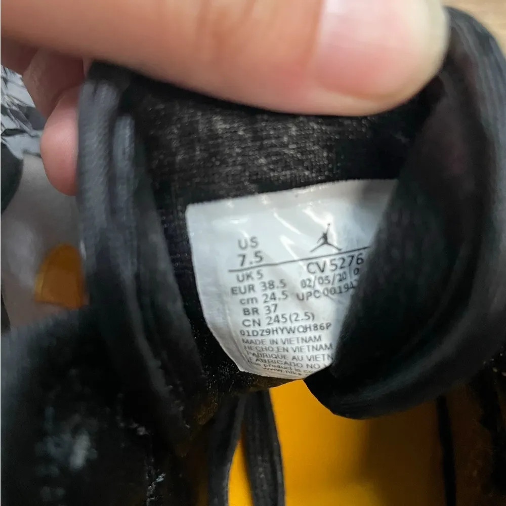 Nike Women’s Air Jordan 1 Mid Laser Orange/Black - Brand New 7.5 (W) - Image 6