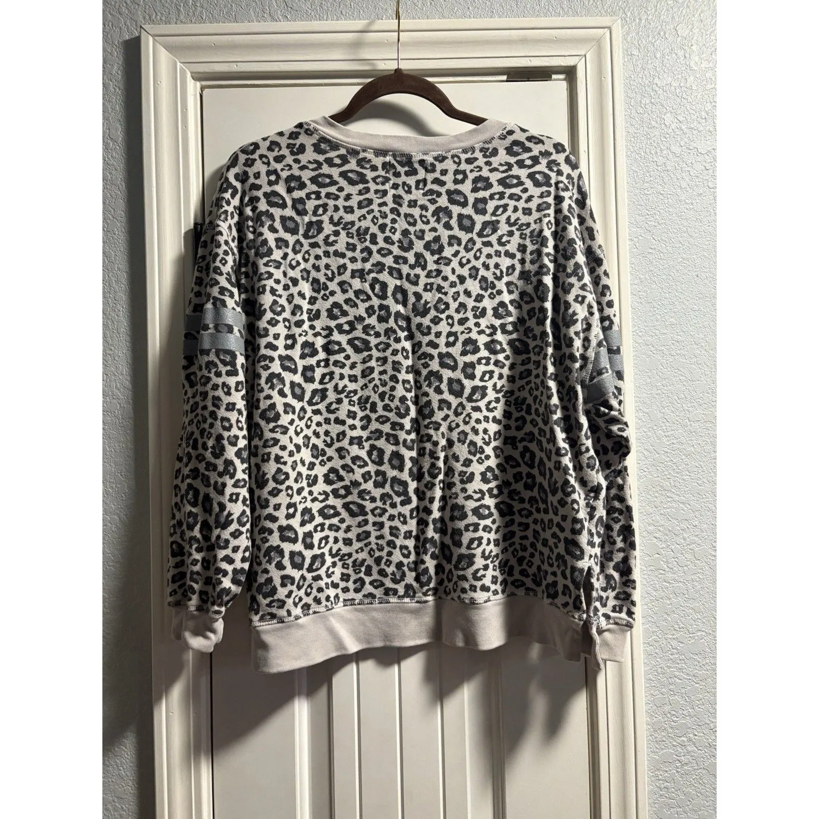 FOUND Leopard Print Sweater Gray Animal Print Pullover Large - Image 6