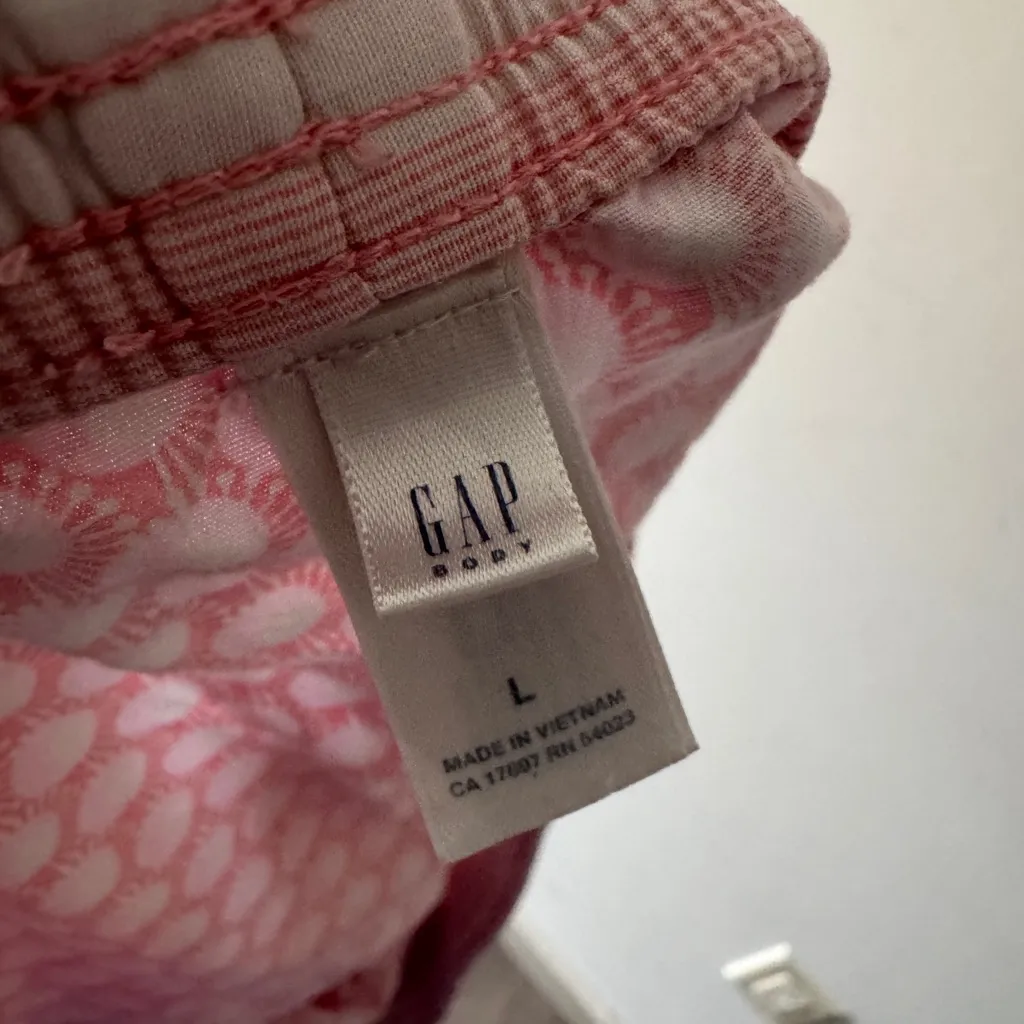 Gap Body Pajama Sleep Lounge Boyfriend Shorts in Poplin Pink - Image 4