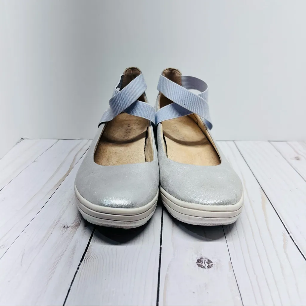 Vionic Ellery Nubuck Supportive Metallic Leather Wedges in Blue Haze Size 7 - Image 4