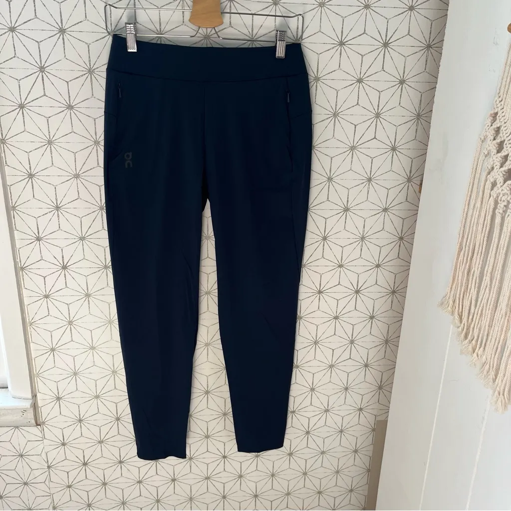 On Running Navy Run Jogger Blue Size XS - Image 2