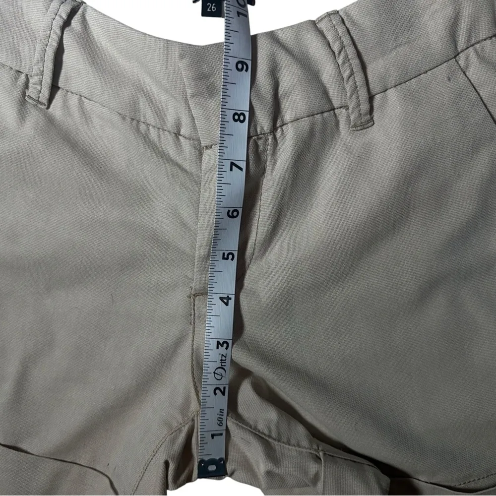 North Hamptons High Rise Khaki Cuffed Shorts Missing Button size 26 - Image 6