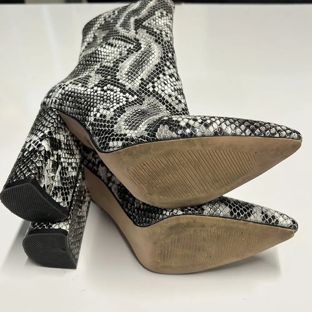 Pretty Little Thing Black Snake High Point Ankle Boot - Image 5