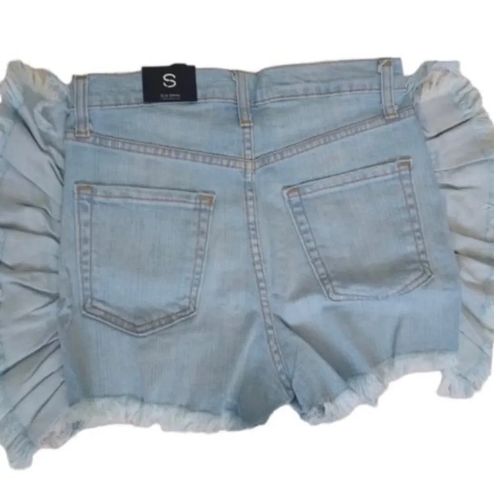 GJG ruffle denim shorts - Image 4