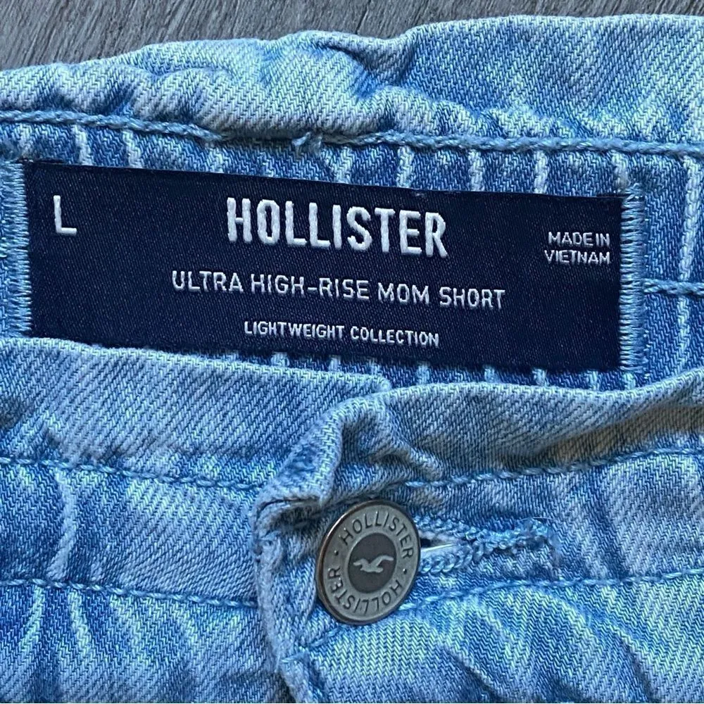 Hollister Ultra High Rise Mom Short Large Paper Bag Waist - Image 3