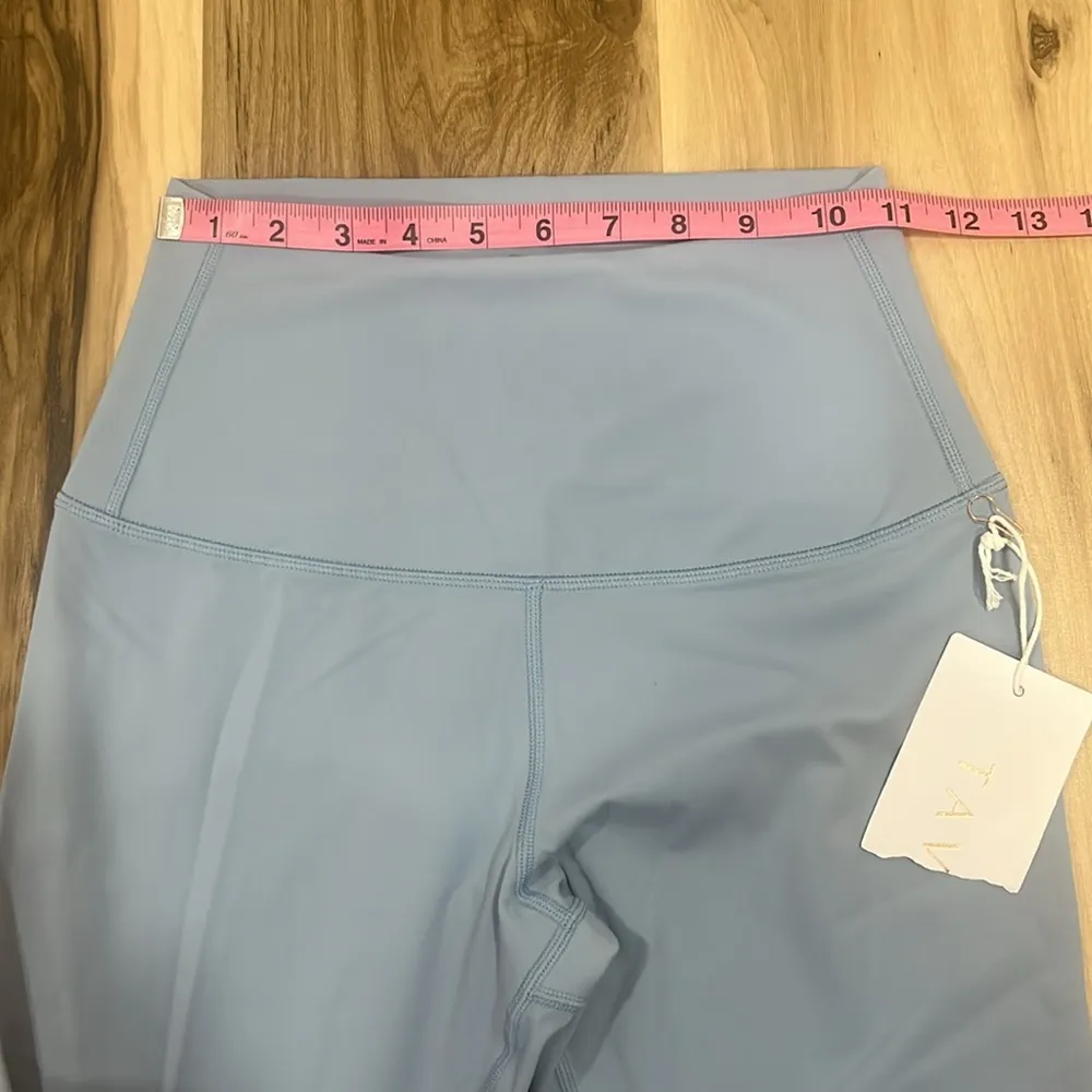 Tavi Noir High Waisted 7/8 Scalloped Tight Leggings - Image 10