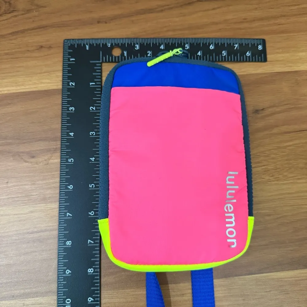 LULULEMON Athletica Easy Access Hot Pink Neon Crossbody Bag - Image 5