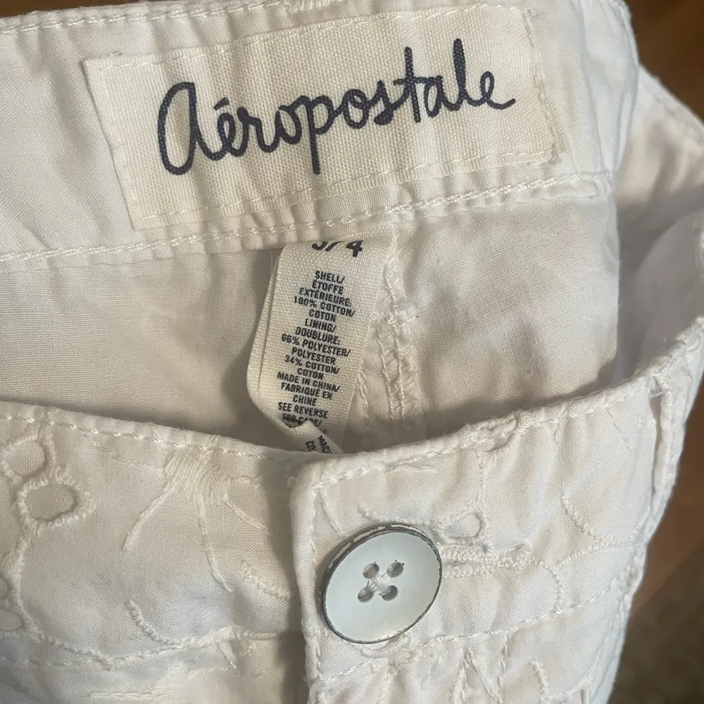 Aeropostale Floral Eyelet White Bootie Shorts Beach Casual Size 3 - Image 5