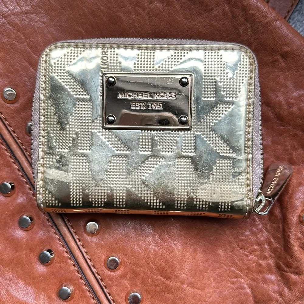 Michael Kors purse and gold wallet / Pre-loved - Image 4