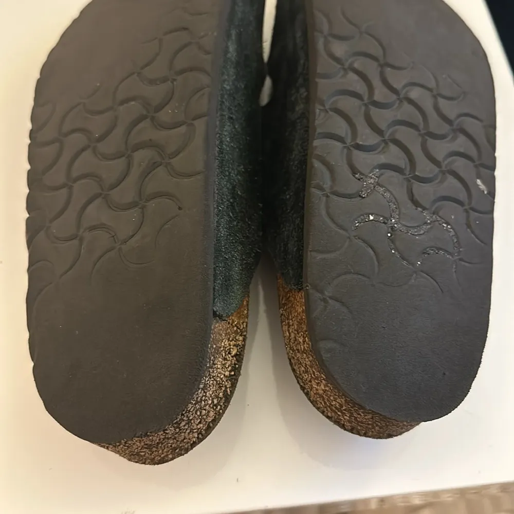 Birkenstock Arizona women’s sandal. Black and Suade straps. Size 38 - Image 9