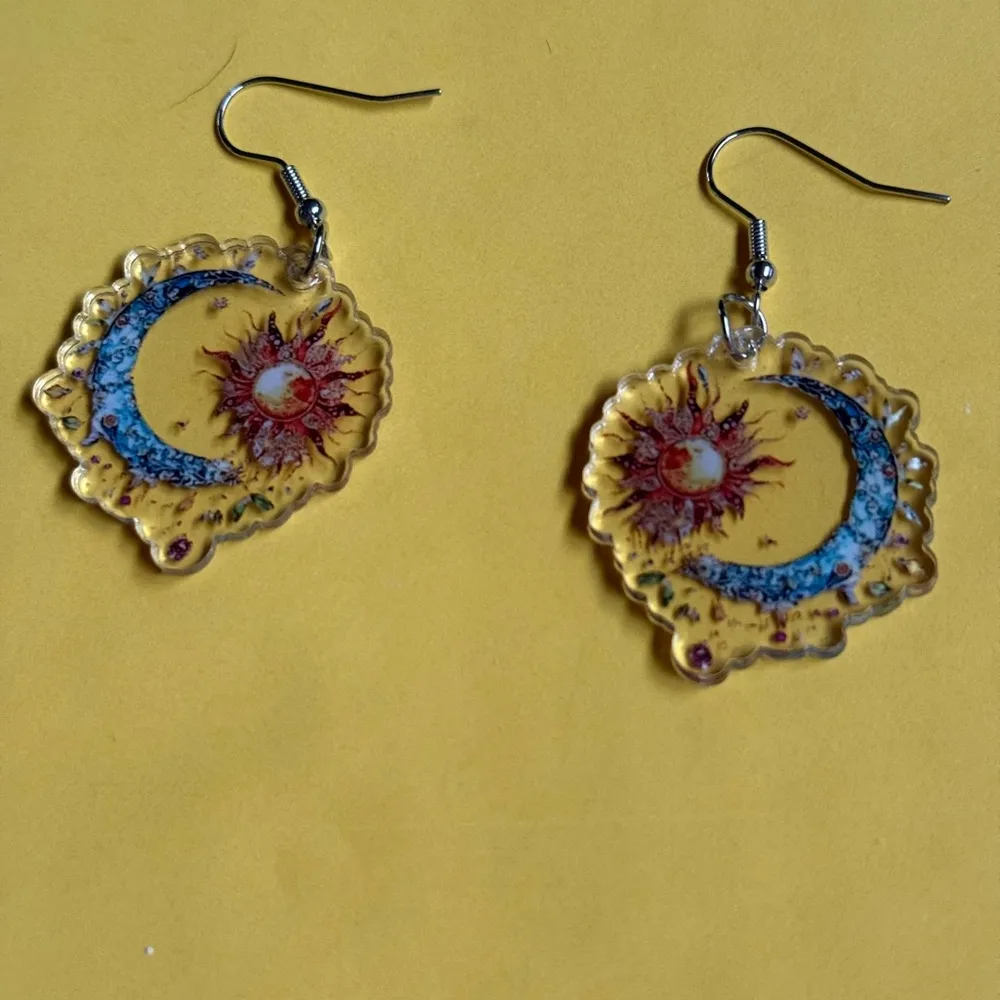 Sun and Moon Dangle Earrings Blue - Image 3