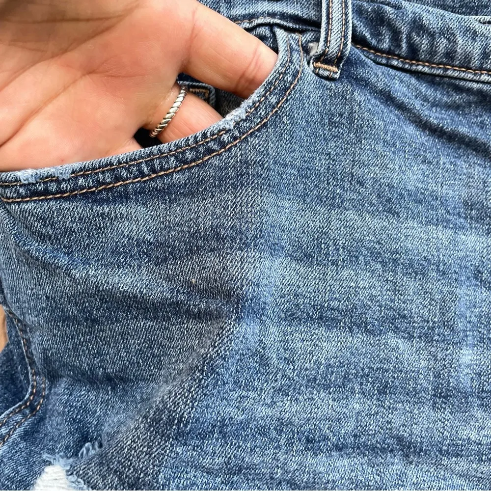 Old Navy Womens Shorts Blue Jean Denim Mid Rise Boyfriend Distress Plus Size 22 - Image 5