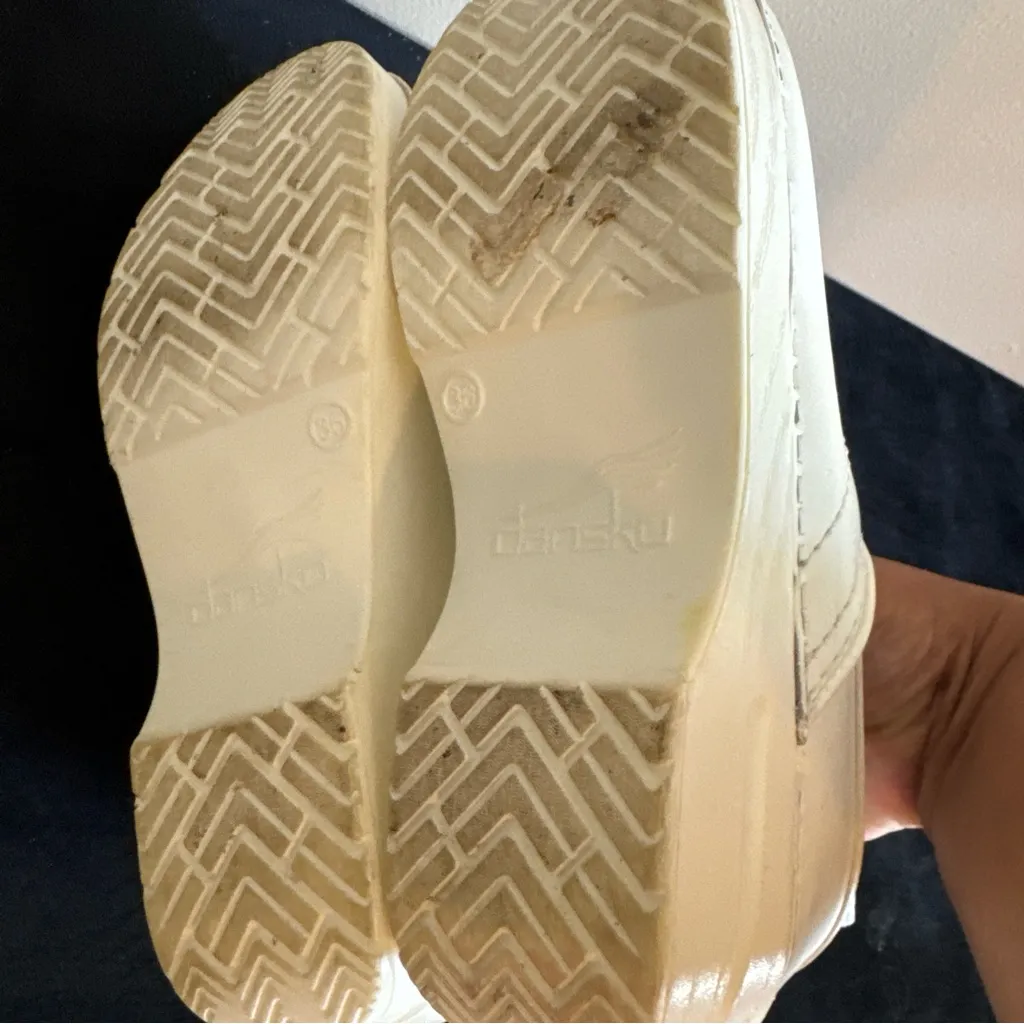 Dansko White Leather Slip Resistant‎ Clogs Nurse’s Shoes Women 36 Size 5 - Image 6