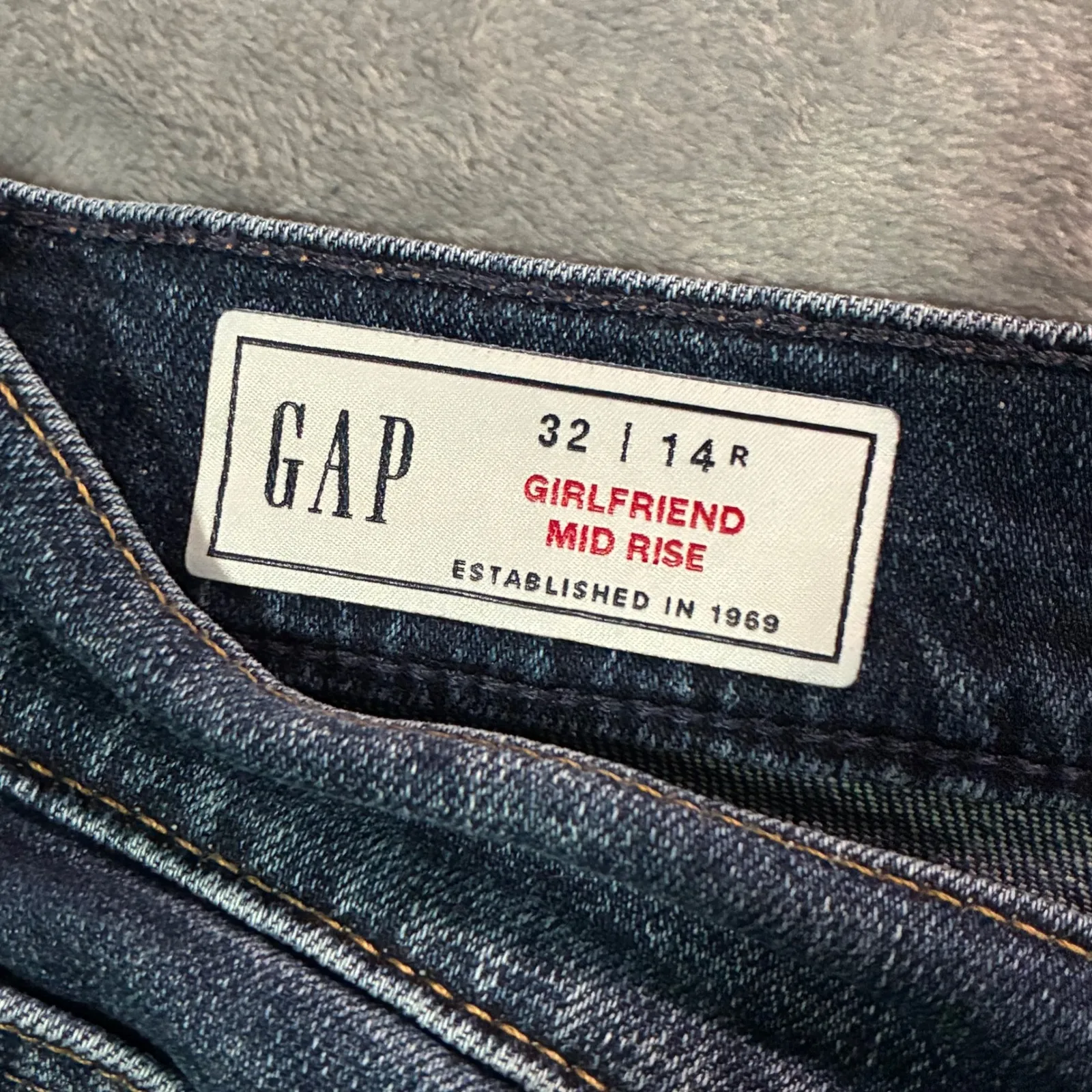 GAP Girlfriend Mid Rise Dark Wash Denim Ankle Jeans Women's Size 32/14R - Image 5