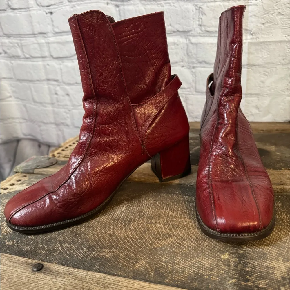 Etienne Aigner  Vintage dark red leather boots size 7 - Image 3