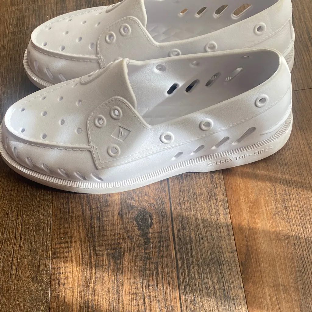 Sperry Slip-On White Water Shoes - Image 4