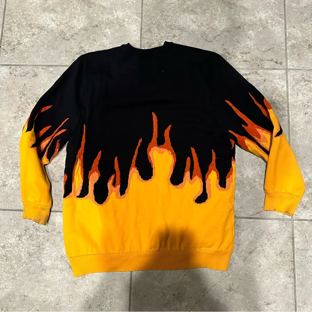 Dream flame sweater Black Size L - Image 2
