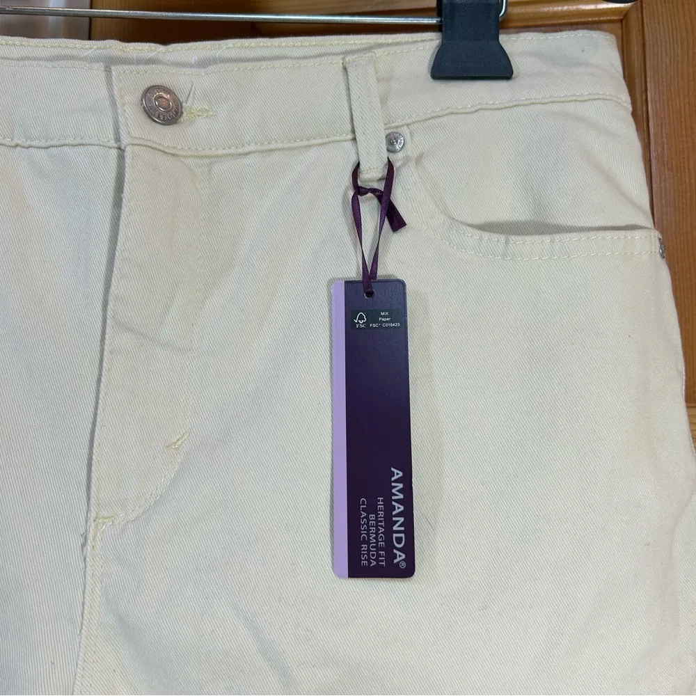 Gloria Vanderbilt Amanda Heritage Fit Bermuda Shorts Classic Rise Tan 14P NWT - Image 5