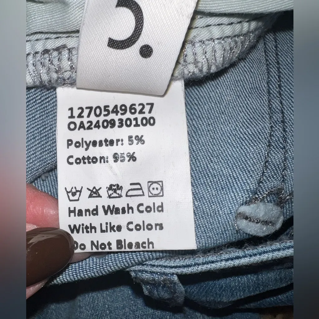 COMMENSE Washed Slim Draped Denim Pants
COLOR - Image 9