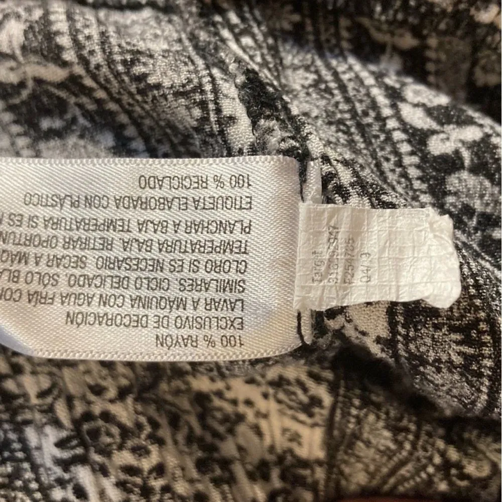 Knox Rose Black and White Printed Midi Dress - Image 16