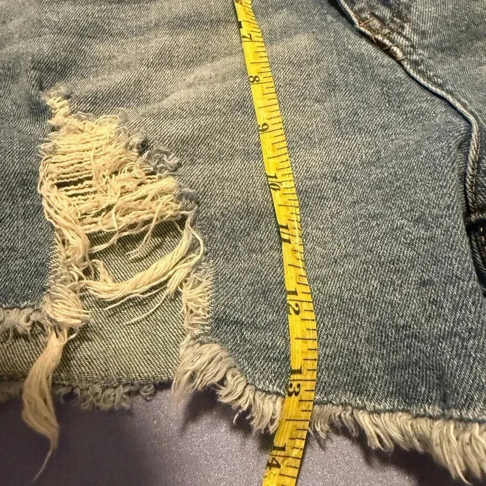 Kendall & Kylie Blue Jean Shorts - Image 7