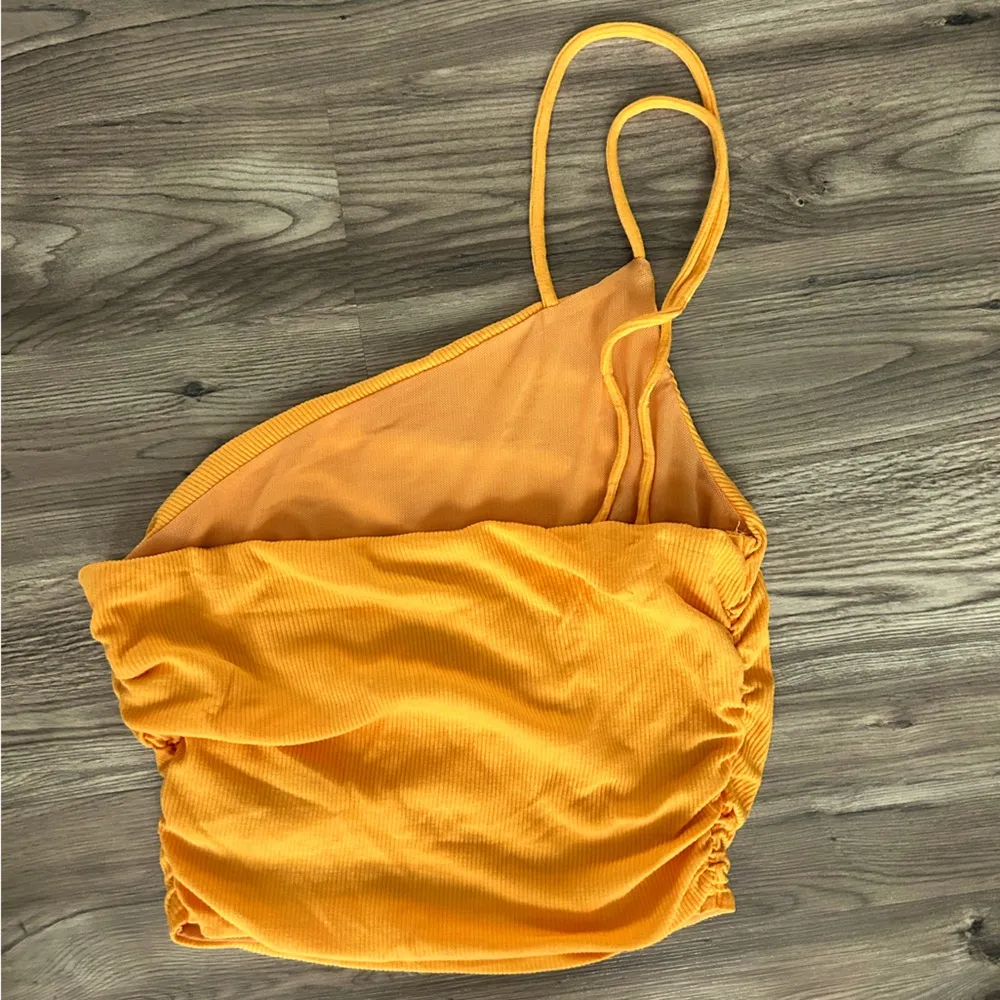 Princess Polly Reece Top. Orange. Size 4 - Image 4