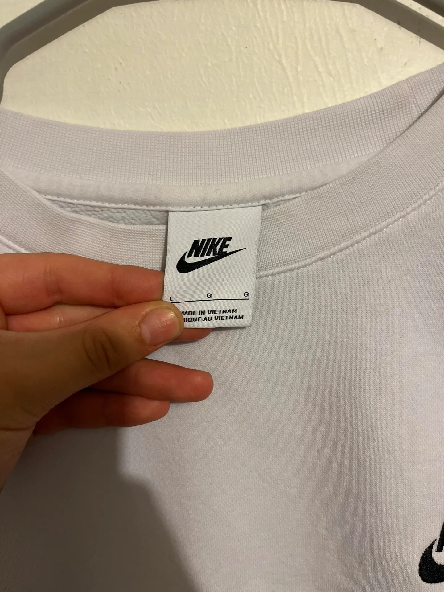Nike White Crew Neck - Image 2