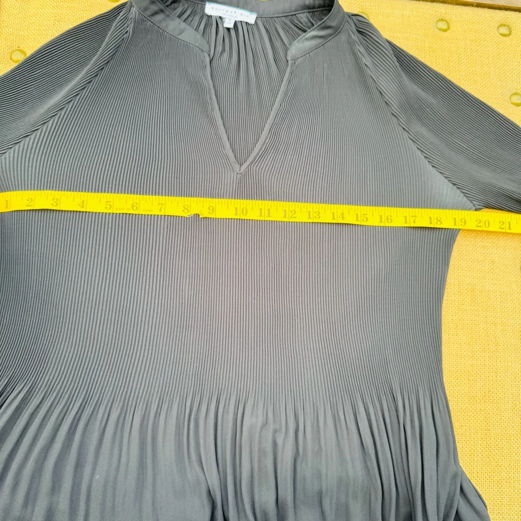 Current Air Elegant Black Pleated Women's Top - Image 9