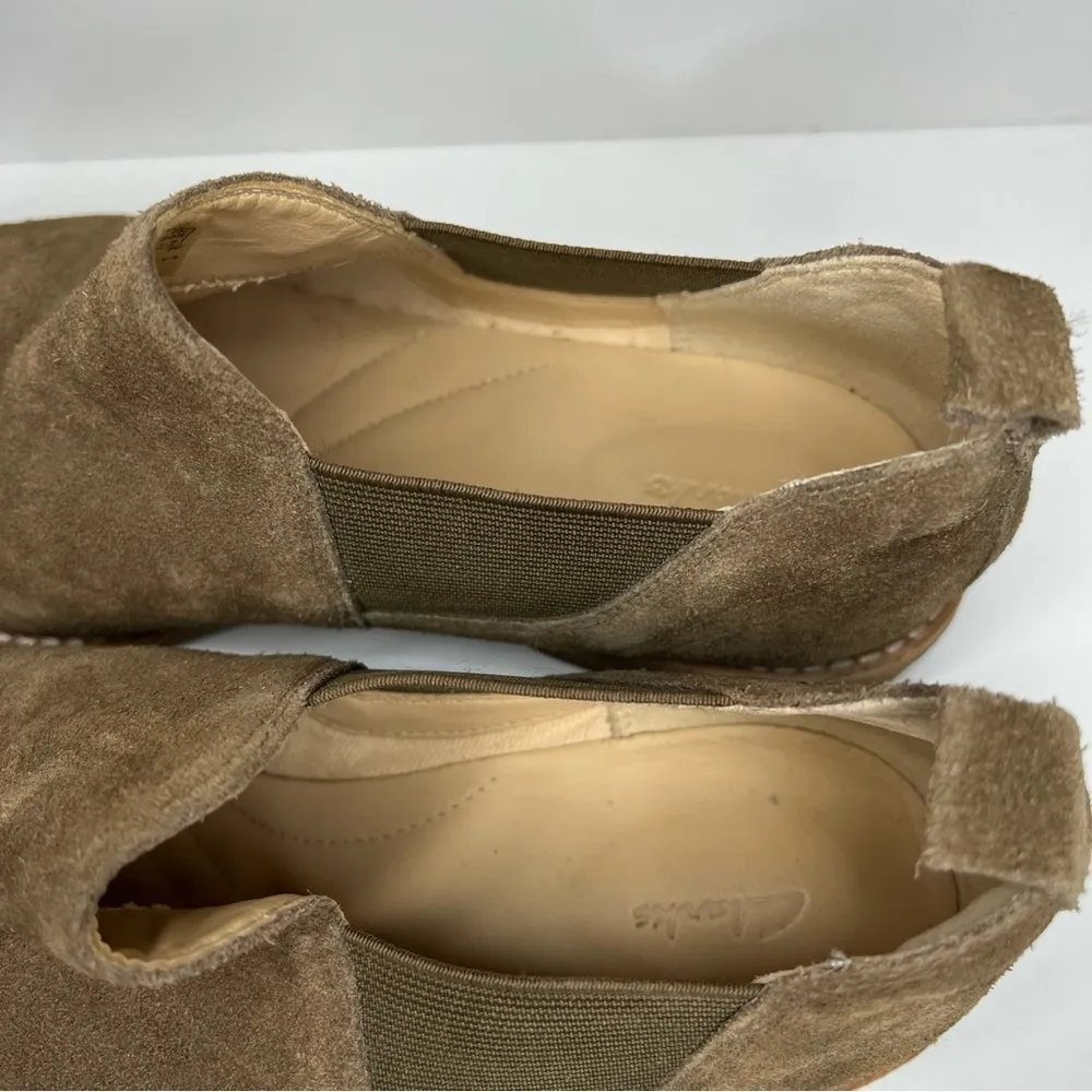 Clarks Edenvale Page Distressed Suede Vert‎ Olive Slip On Booties - Image 3