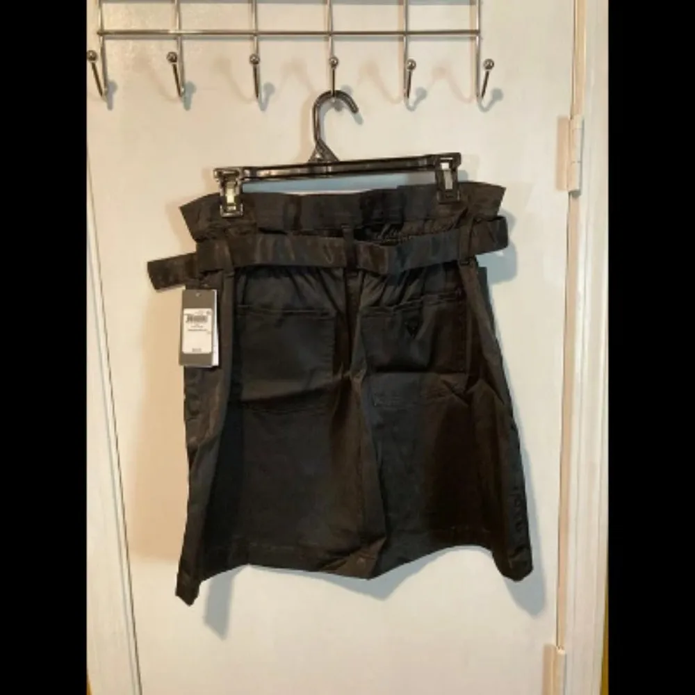 Guess women's size 31 satin belted paper bag high waist four pocketed skirt - Image 3