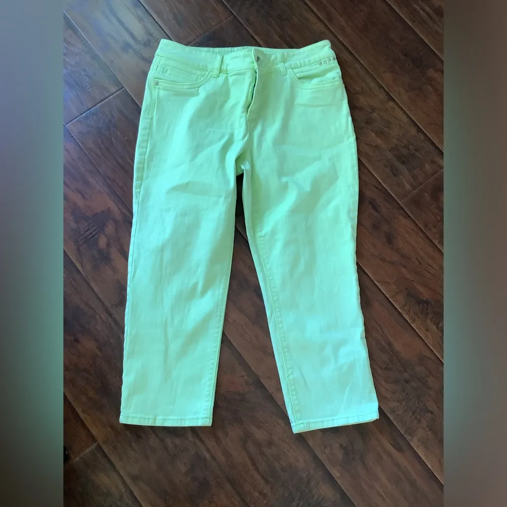 Chicos capri jeans- dressy 💚💚💚 - Image 2