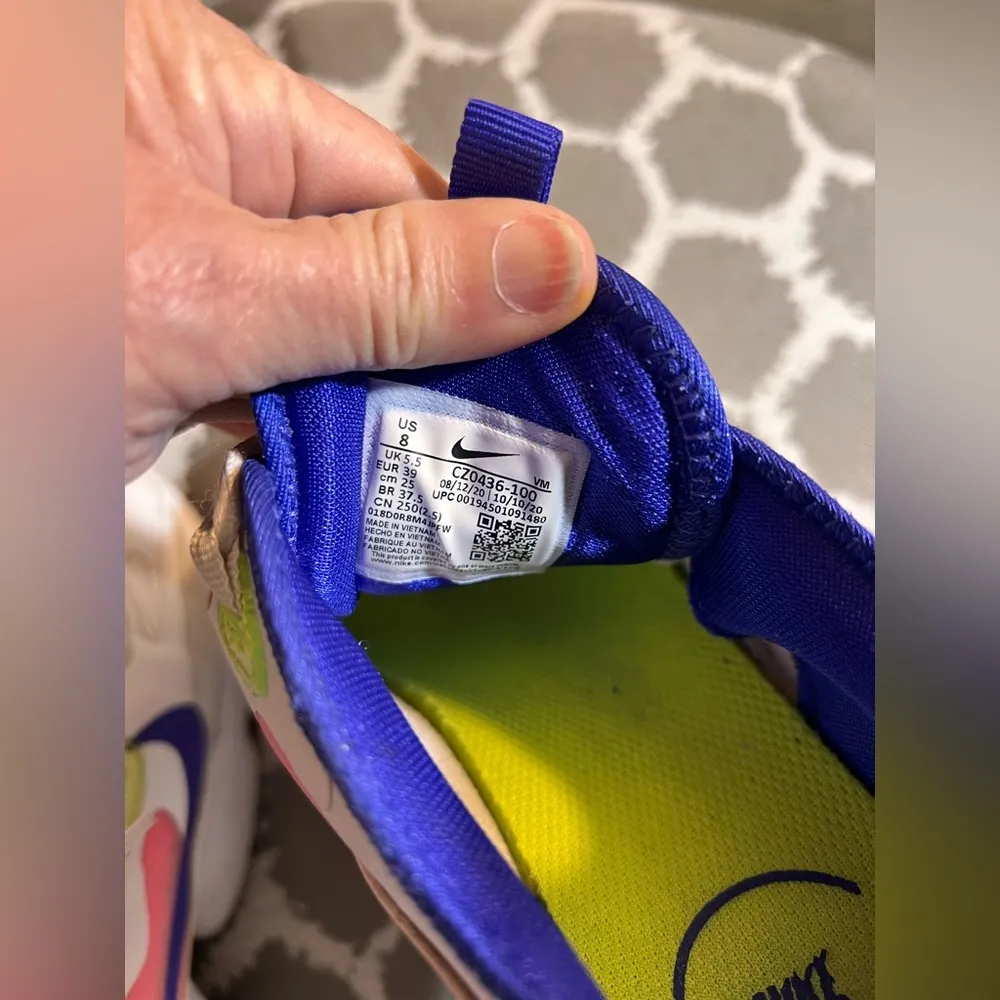 Nike Air Max White and Purple Athletic Shoes Modern Design athleisure running - Image 5