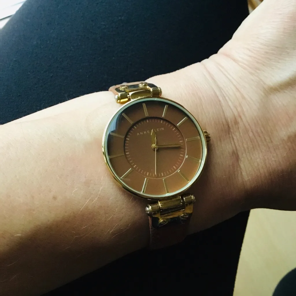 Ladies ANNE KLEIN watch 🌼🌼🌼 - Image 11