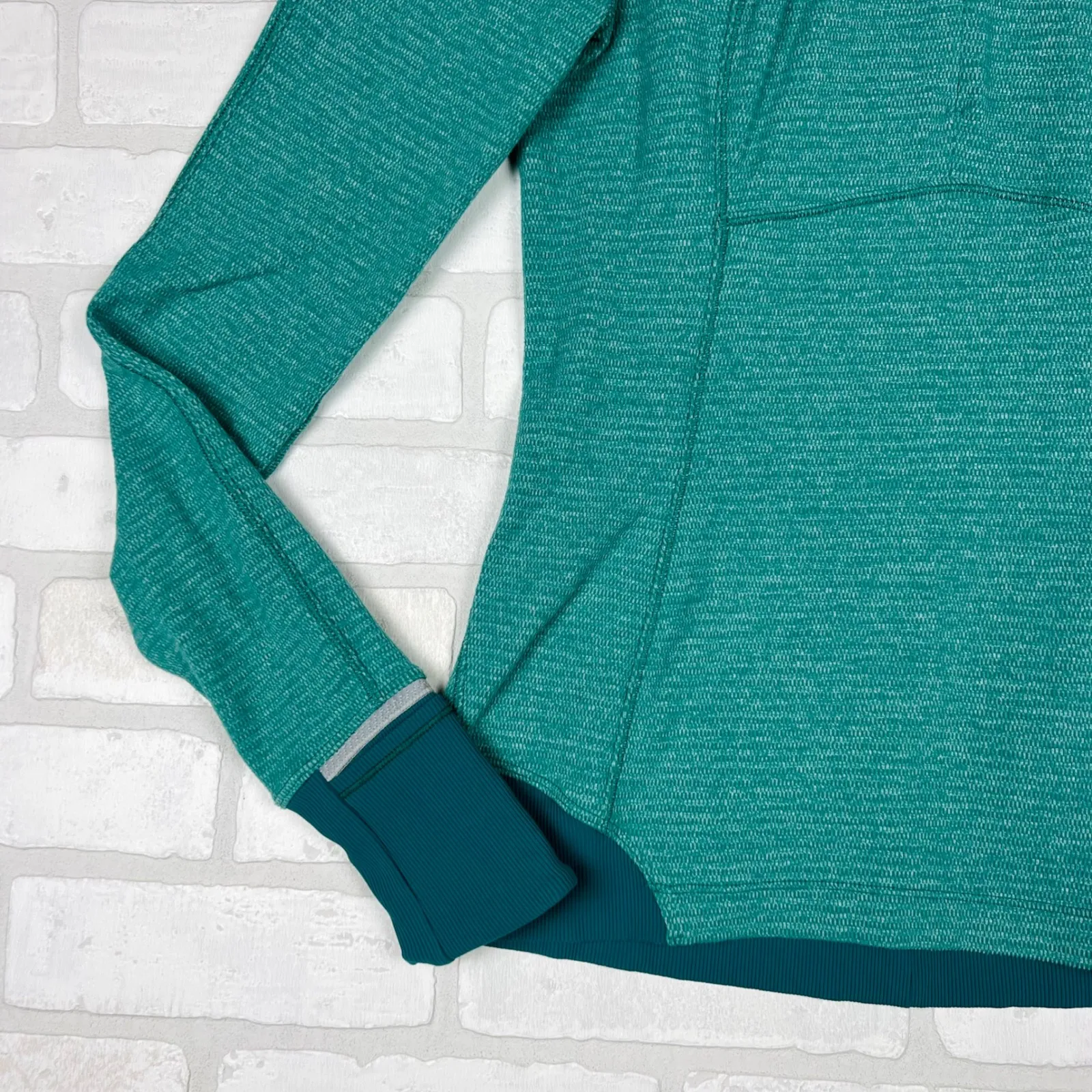 Lululemon Green Half Zip Top Thumbholes Athletic Activewear Jacket Size‎ 6 - Image 14