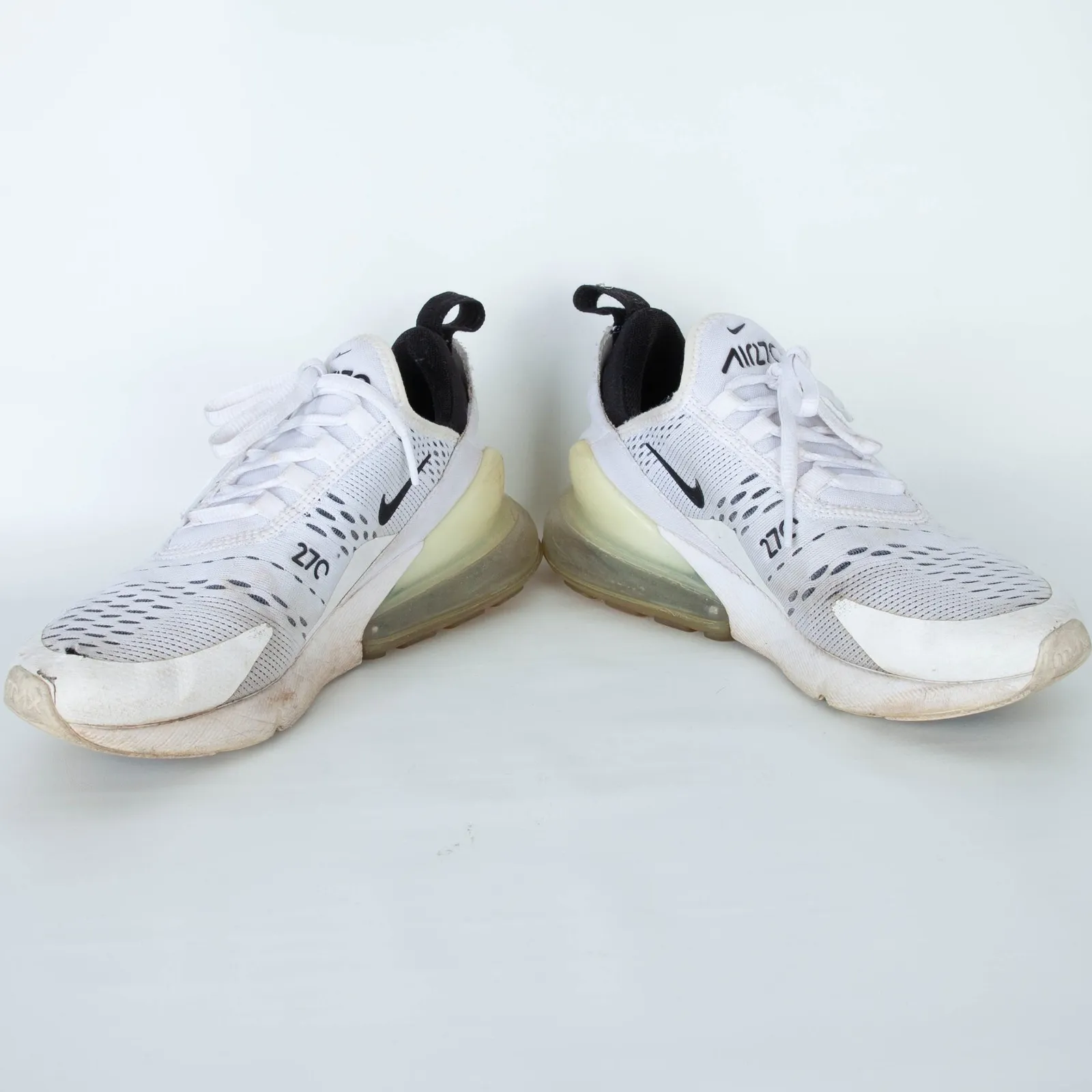 Nike Womens Air Max 270 Lace Up Sneakers Size 7 Black White Running Casual Gym - Image 4