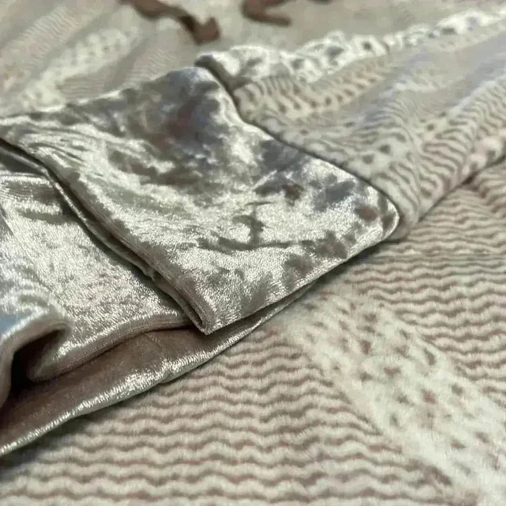 Velvet Champagne Patterned Hoodie, Loungewear Pullover - Image 5