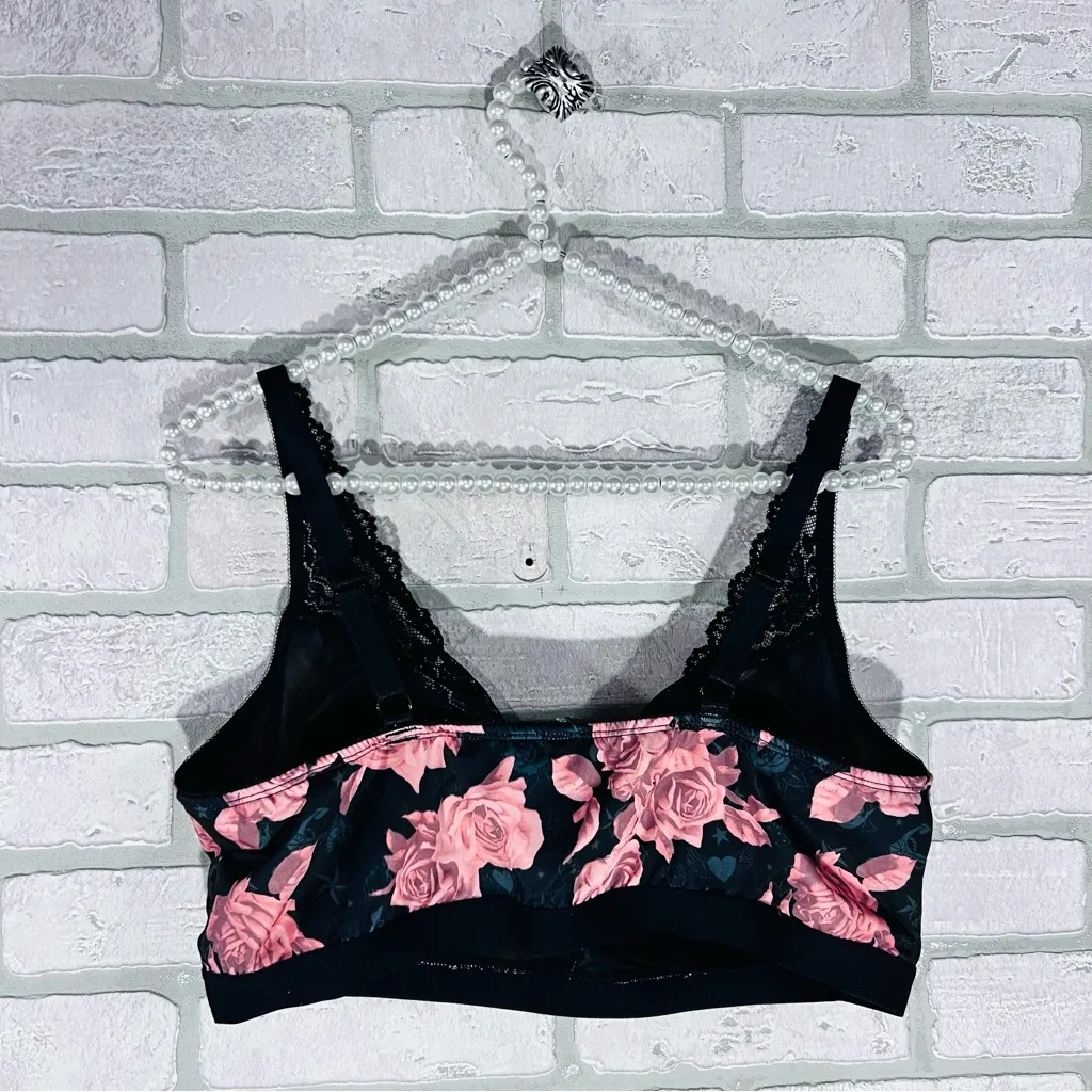 Torrid Curve NWT Lightly Lined Microfiber Bralette in Floral Print Size 2 Black - Image 8