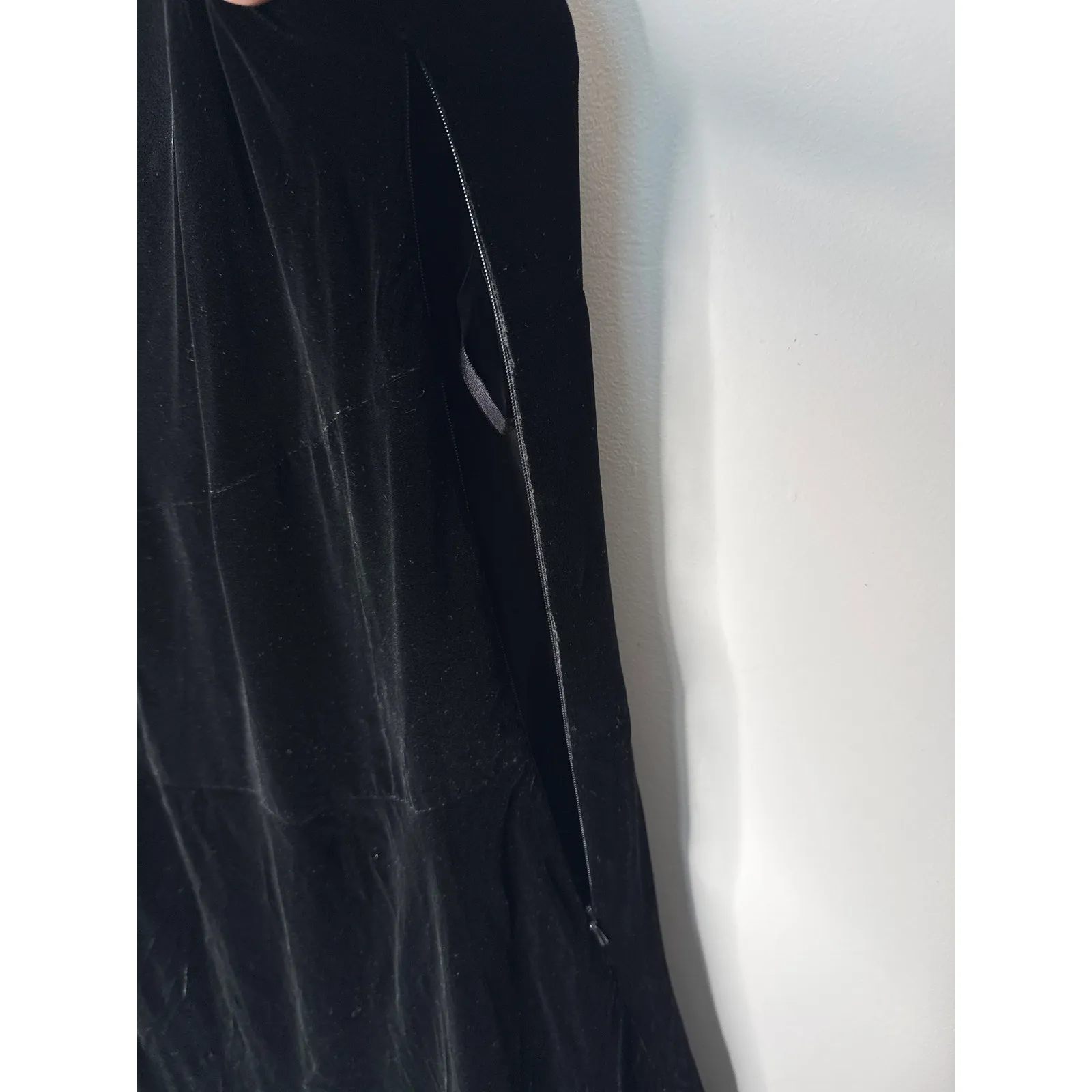 Bloomingdale’s Black Velvet sleeveless cowl Neck Dress 1990s Silk Blend Plus 18W - Image 5