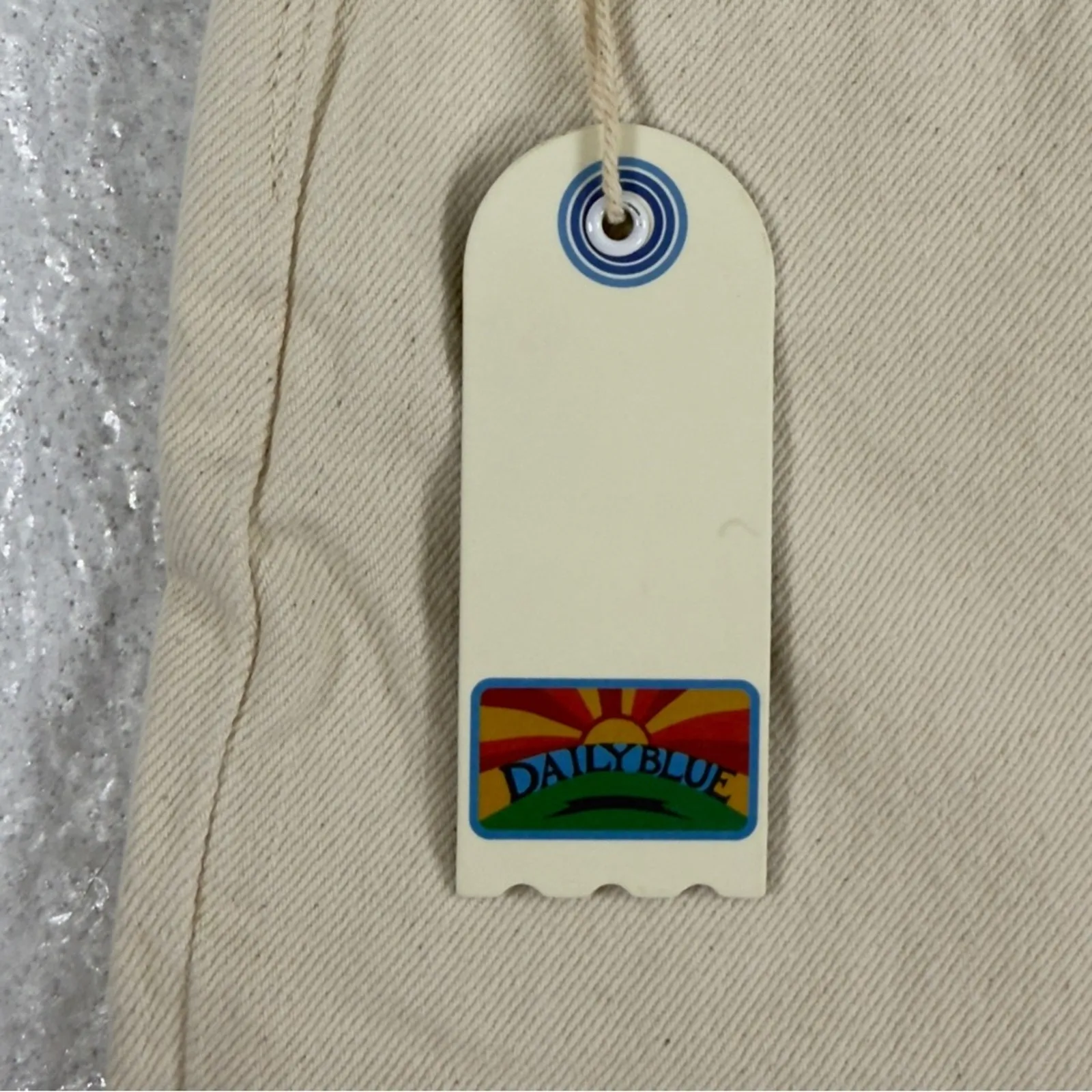 Daily Blue By AG Hype Classic Cropped Straight Leg High Rise Jeans Bone 27 NEW White - Image 12