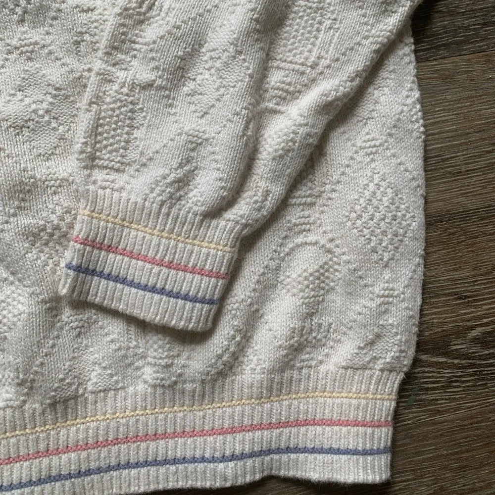 Northern Reflections Vintage  Cream Embroidered Gold Crewneck Sweater S - Image 2