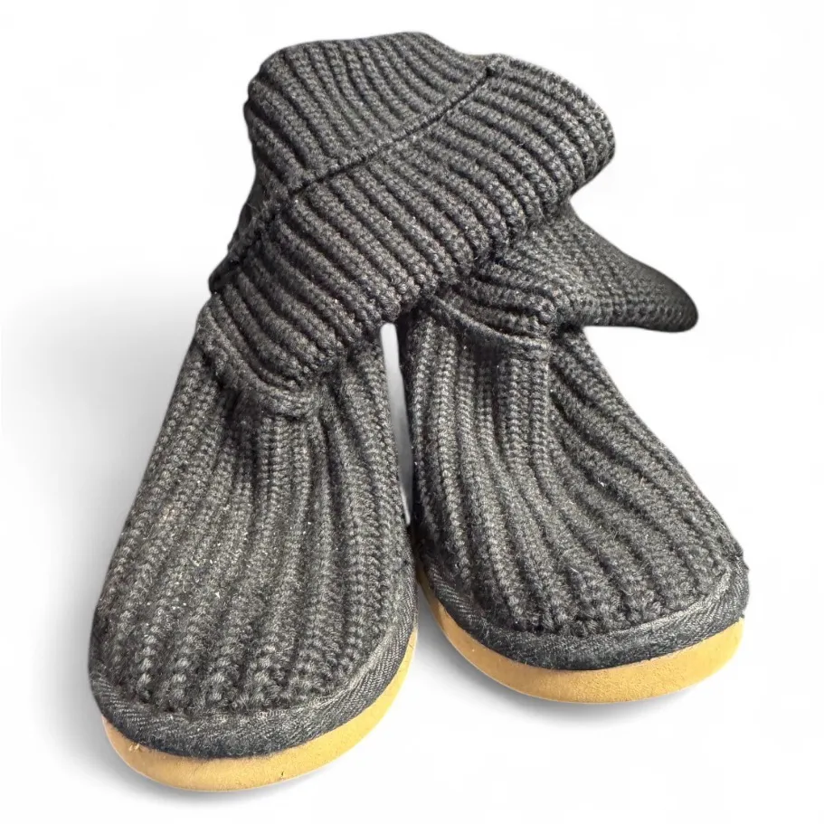 Ugg Classic Cardy II Knit Boot size 8 black - Image 3