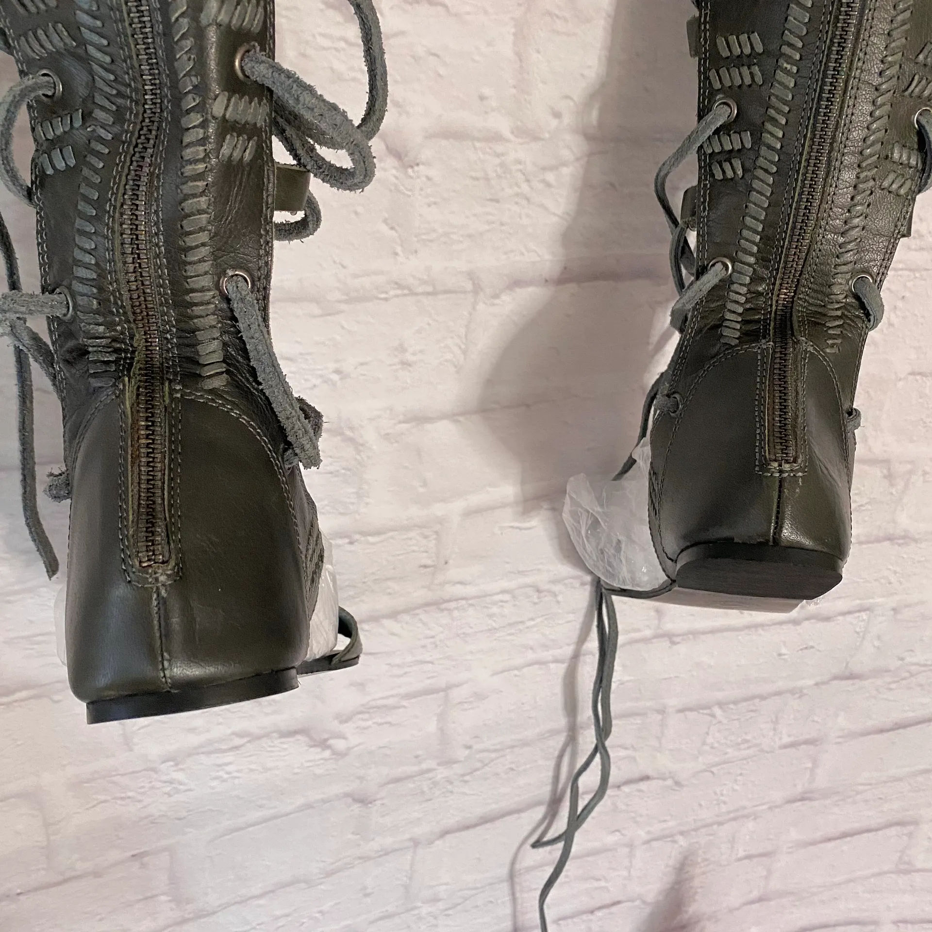 NWOT Leather Gladiator Sandals - Image 9