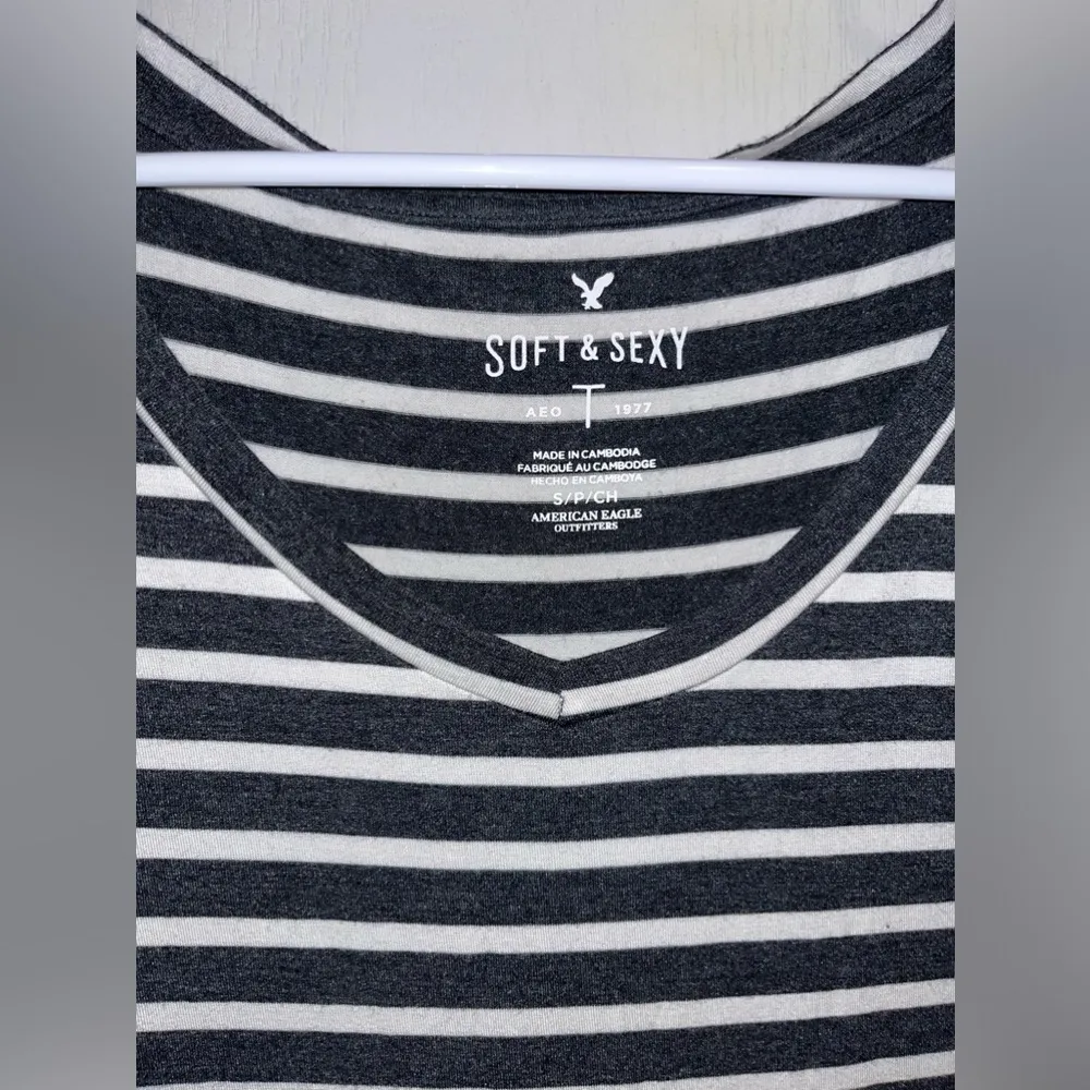 American Eagle soft n sexy long sleeve tee size small - Image 3