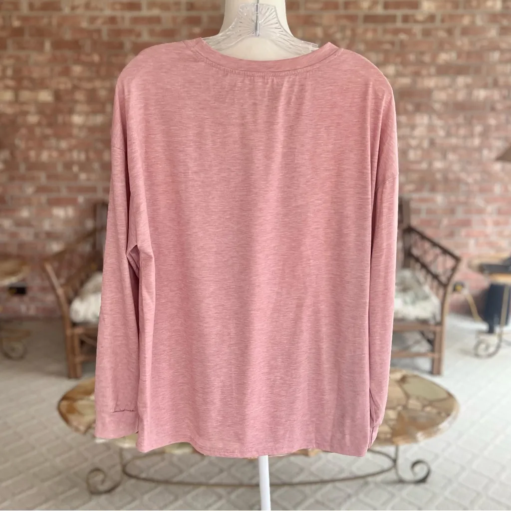 Top Whispering Words Of Wisdom Pink Butterfly Graphic Long Sleeve T-shirt L - Image 6