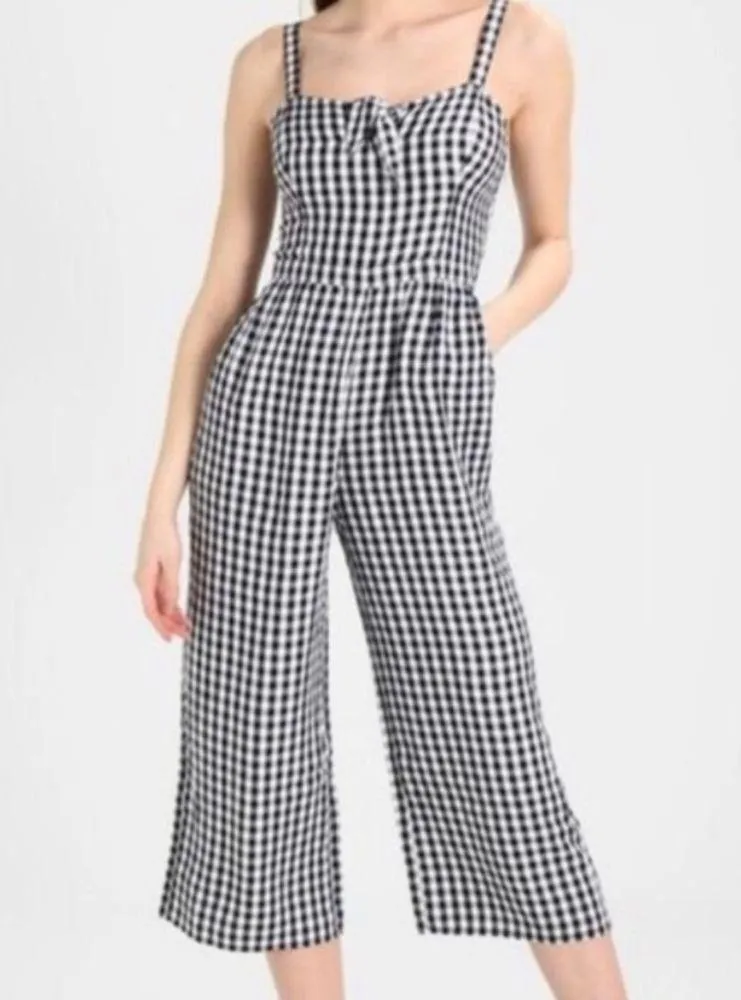 Hollister Cropped Gingham Jumpsuit with tie front - Image 2