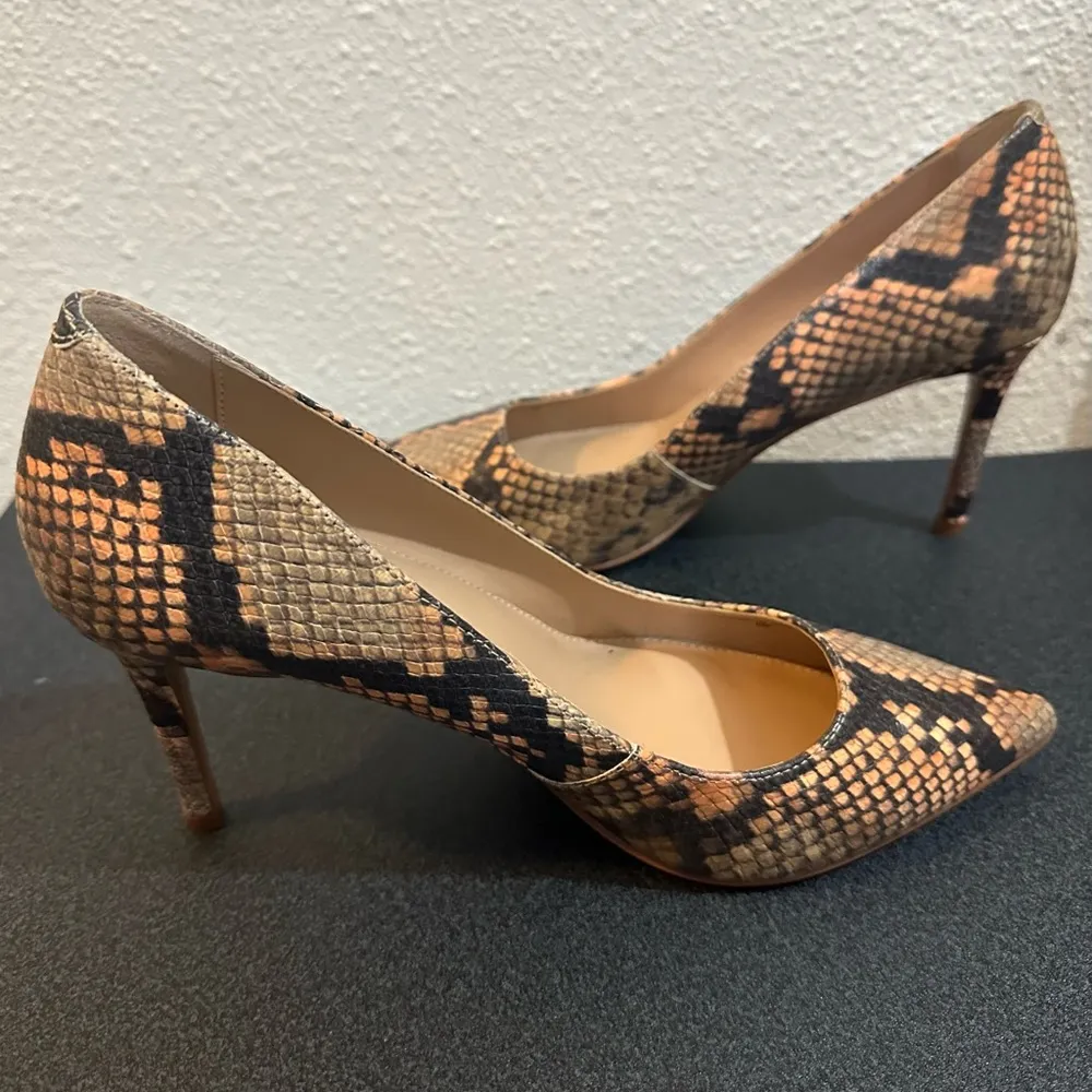 Banana Republic Madison 12-hour Pump Pink & Grey Snake Skin Print Heels Women’s - Image 4