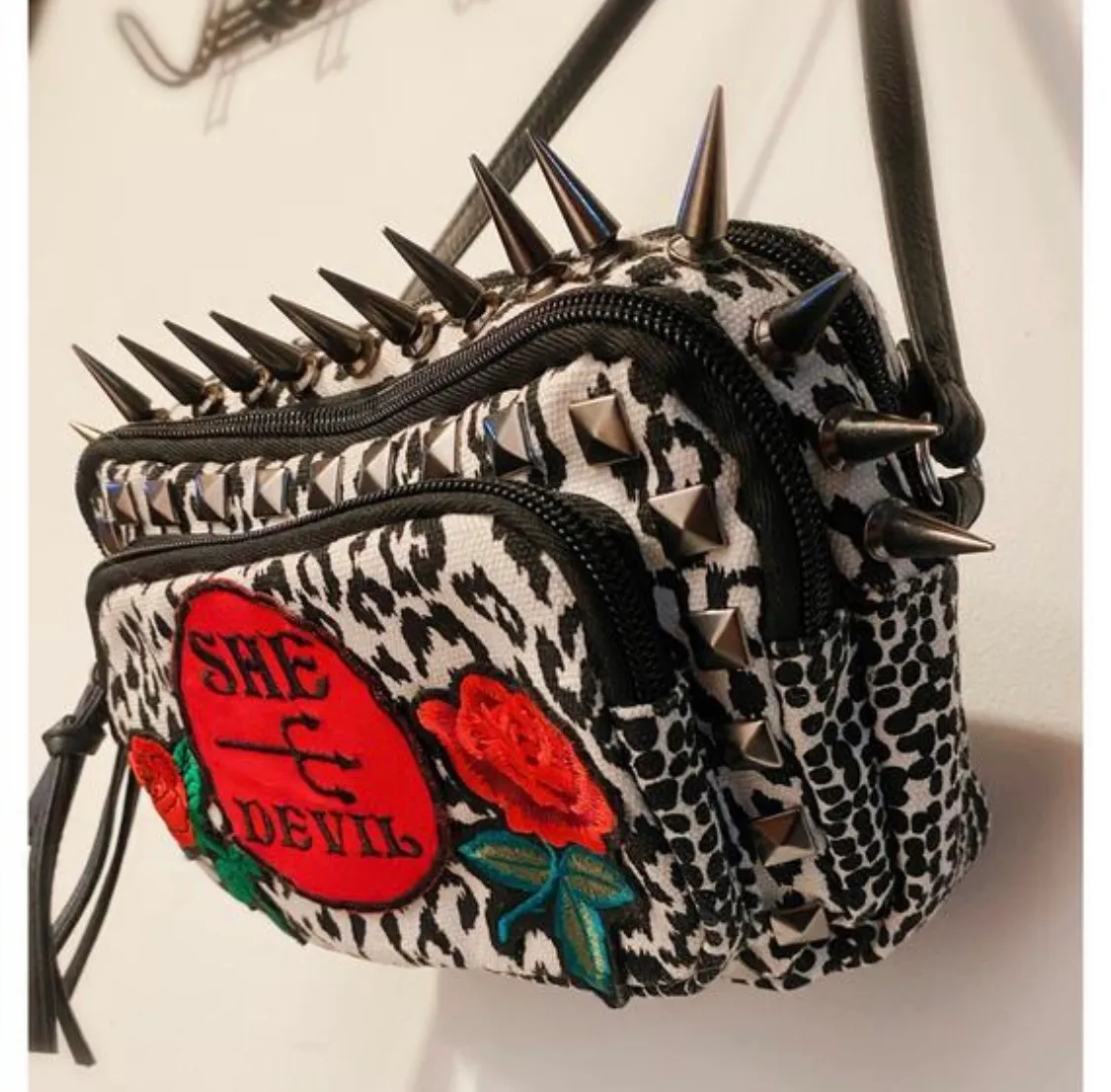 Black White Cheetah Leopard Animal Print ‘She Devil’ Punk Goth Spiked Studded Crossbody Bag Purse Pocketbook Handbag 🤍❤️🖤 - Image 6