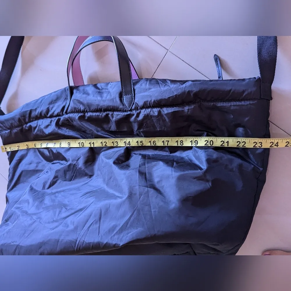 Victoria's Secret Extra Large Tote  black black and pink lightweight zipper - Image 7