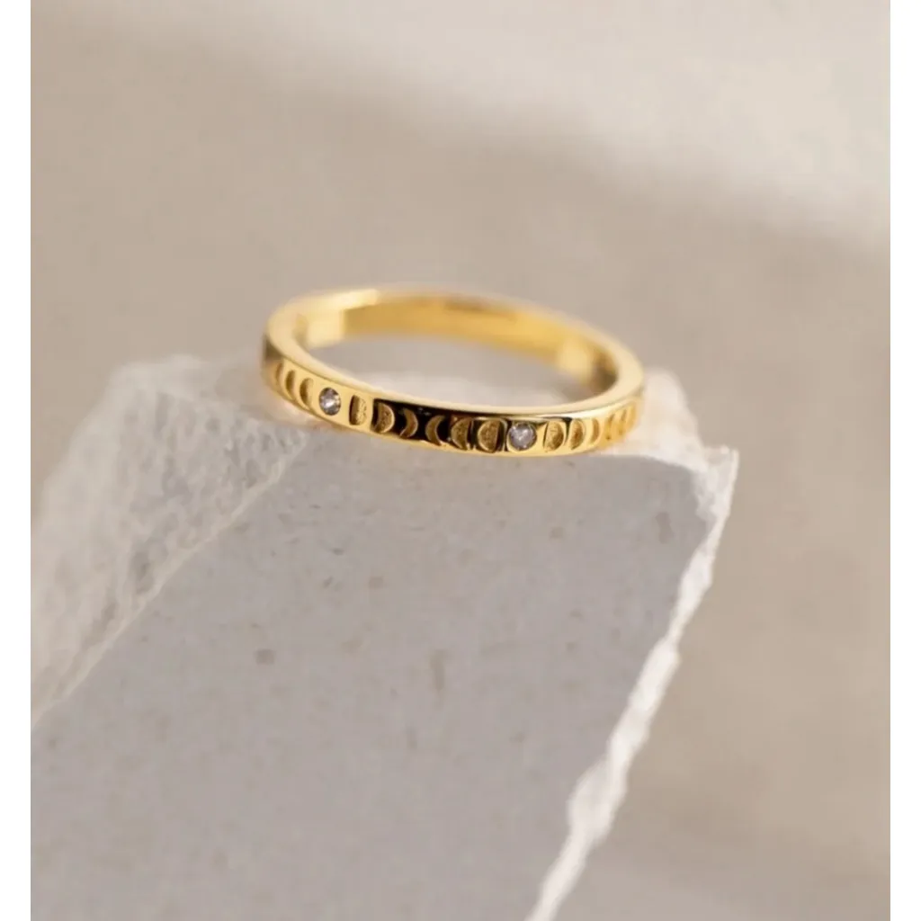 NEW Unisex 14k Gold Plated Engraved Moon‎ Simulated Diamond Ring Sz 7 - Image 2