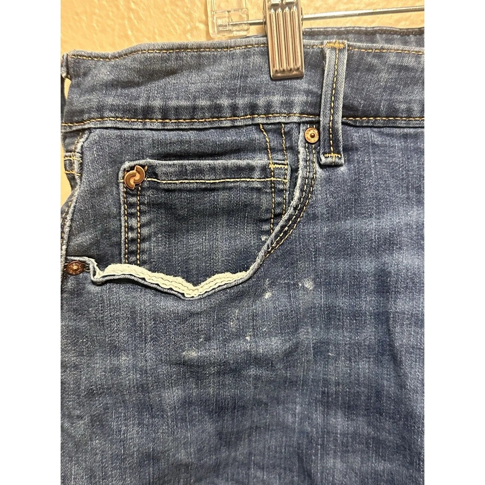 Denizen by Levis Womens Shorts‎ Size 18 W34  High Rise Raw Hem Blue Denim - Image 2